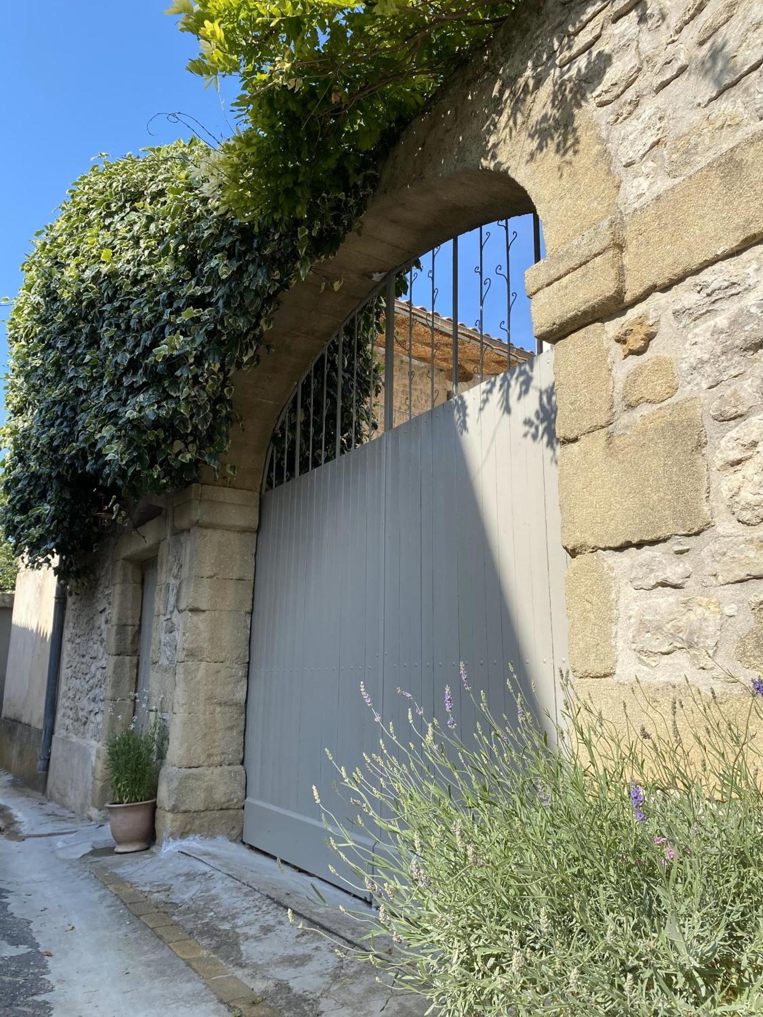 Bed and Breakfast La Dame Jeanne Fontanes  Exterior foto