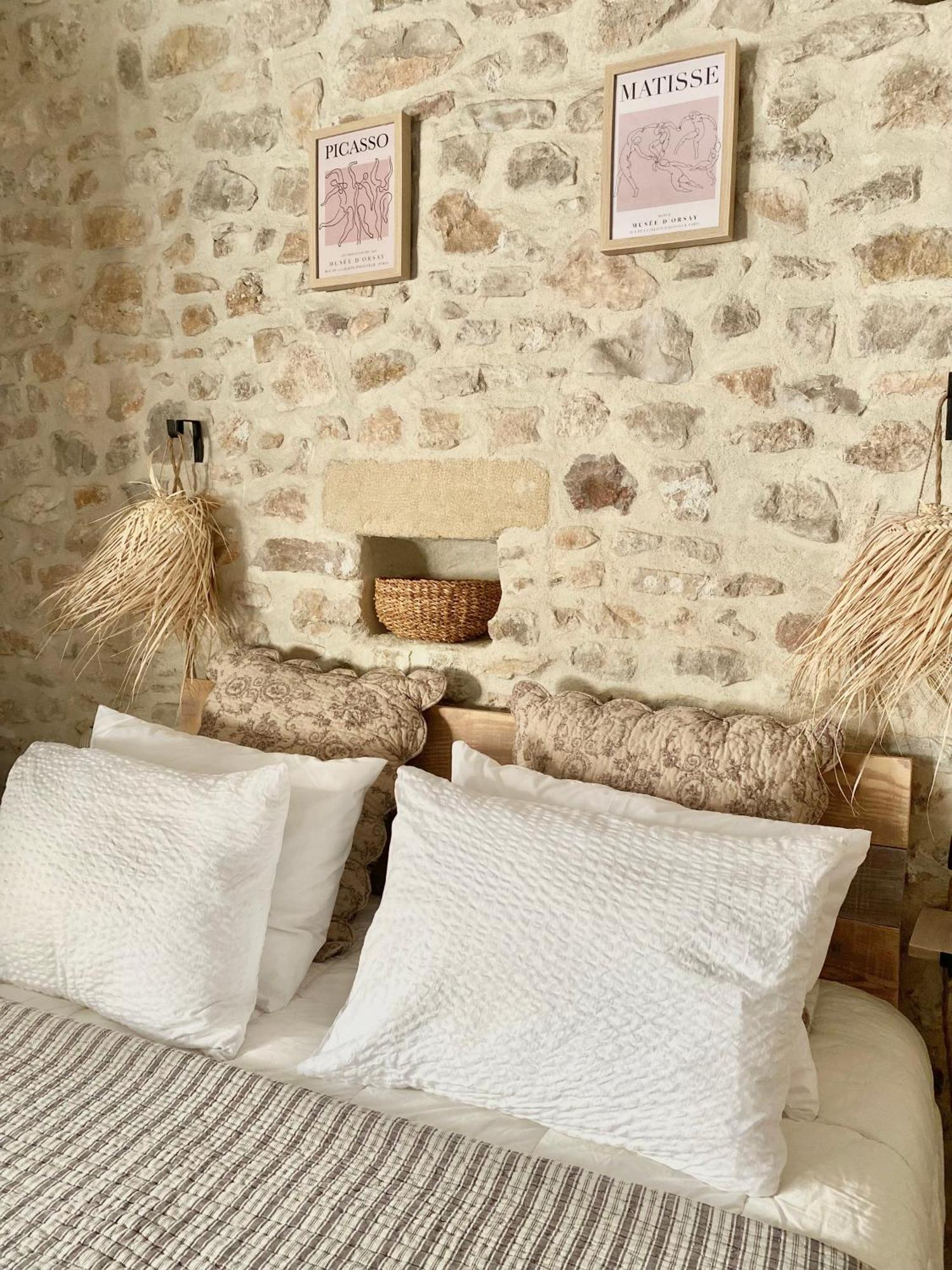 Bed and Breakfast La Dame Jeanne Fontanes  Exterior foto
